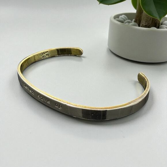 Far Fetched NEVER GIVE UP Cuff Bracelet Mixed Metals Stamped Quote - Picture 4 of 4